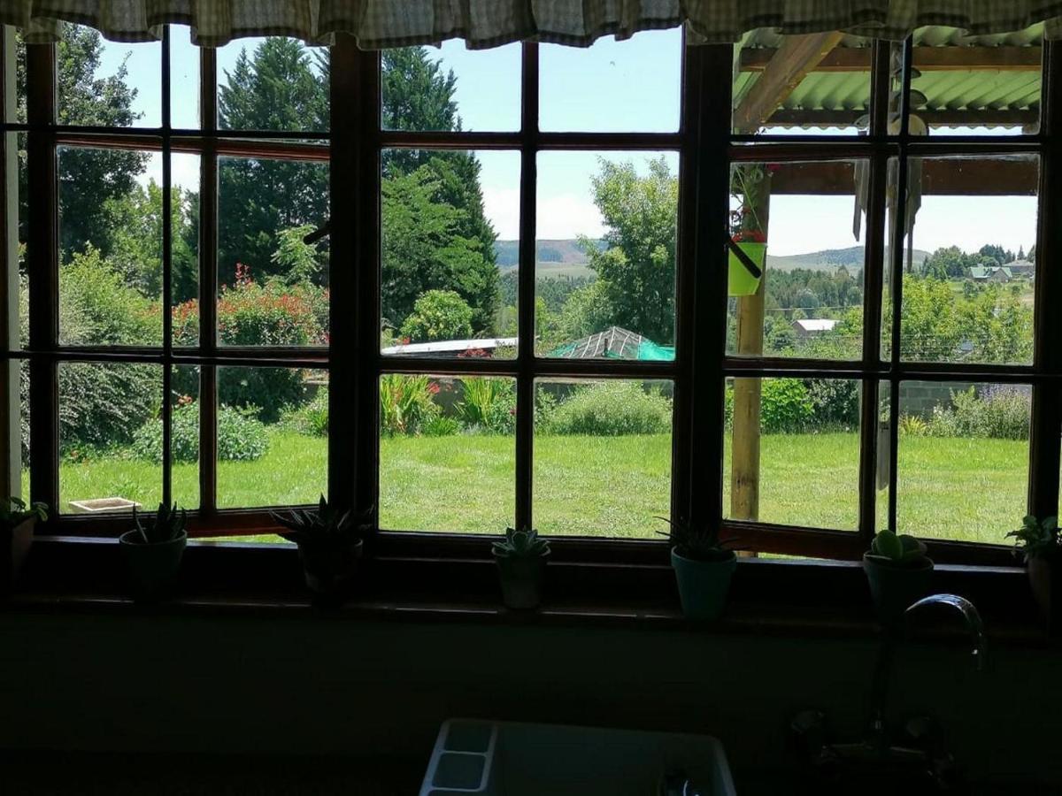Cicada Self Catering Cottage Underberg Esterno foto