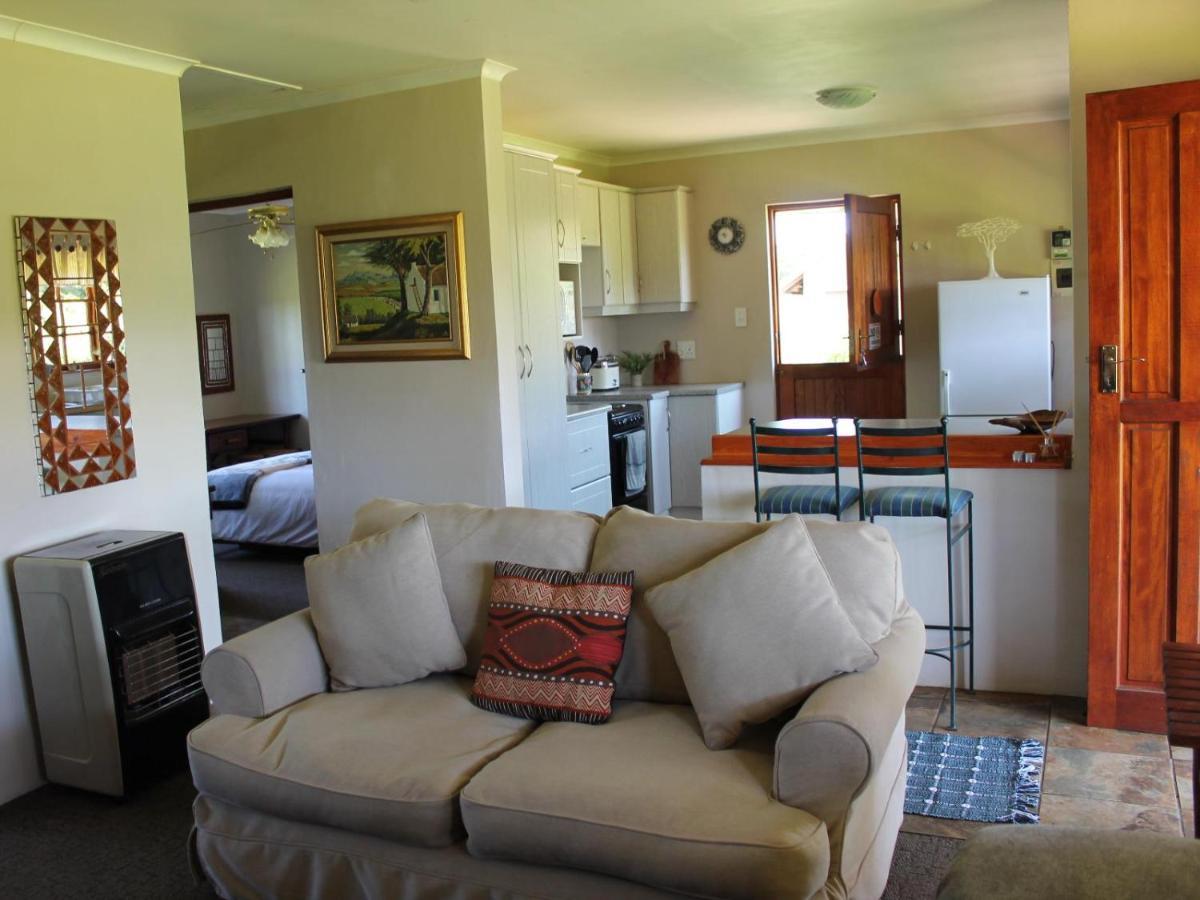 Cicada Self Catering Cottage Underberg Esterno foto