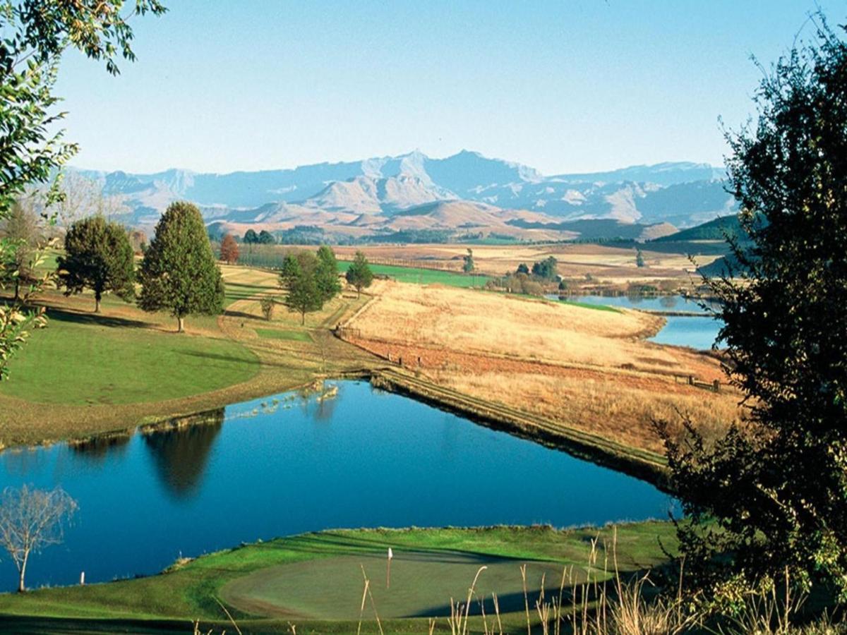 Cicada Self Catering Cottage Underberg Esterno foto