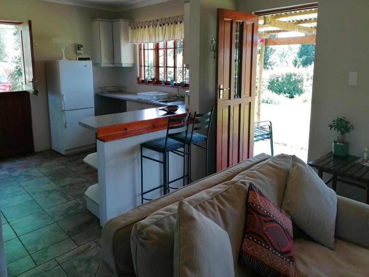 Cicada Self Catering Cottage Underberg Esterno foto