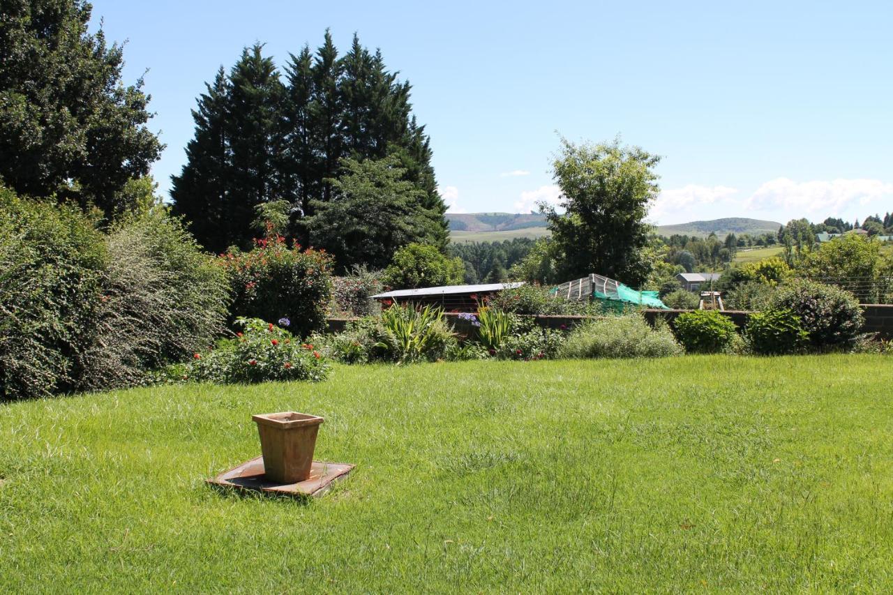 Cicada Self Catering Cottage Underberg Esterno foto