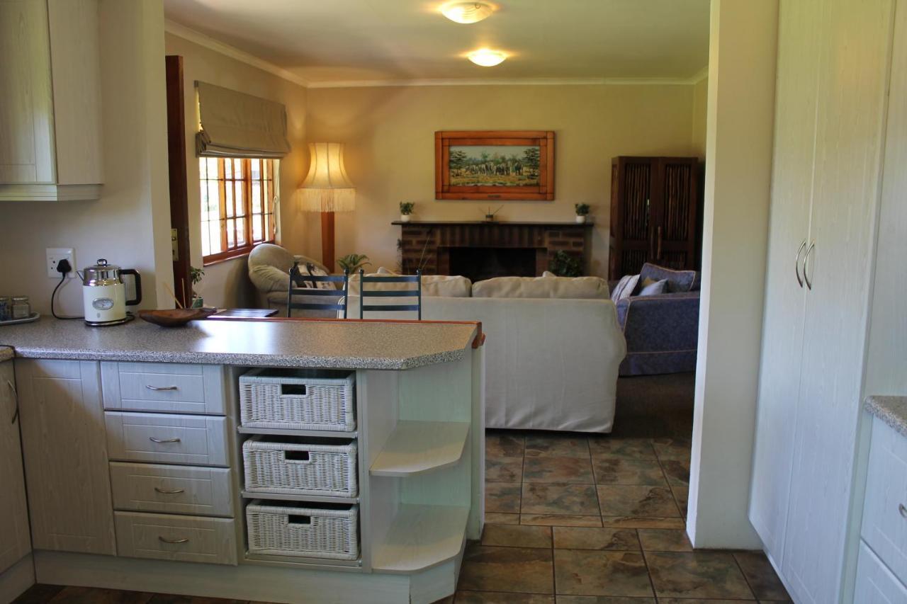 Cicada Self Catering Cottage Underberg Esterno foto
